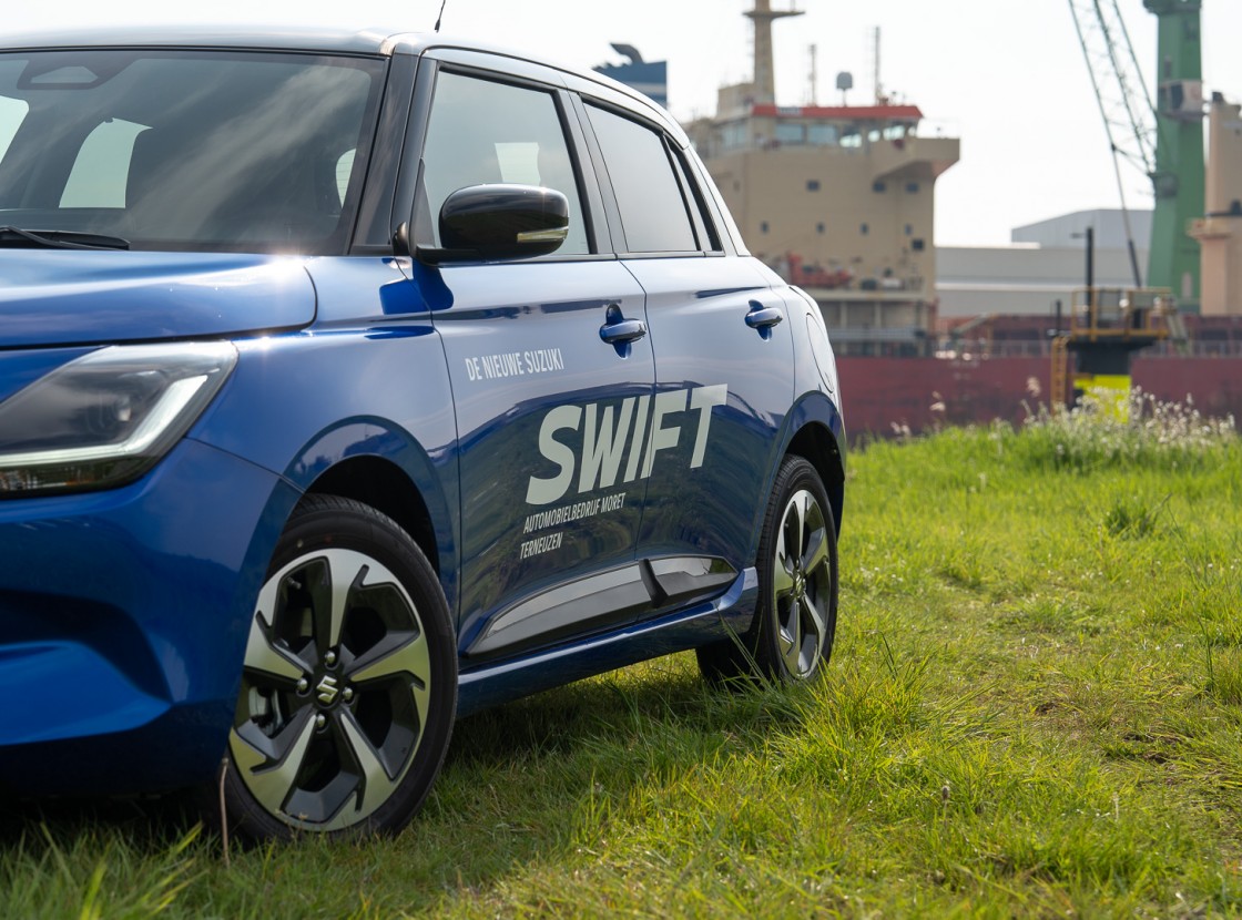 Suzuki Swift-6.jpg