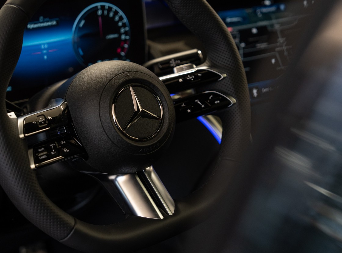 Mercedes-13.jpg
