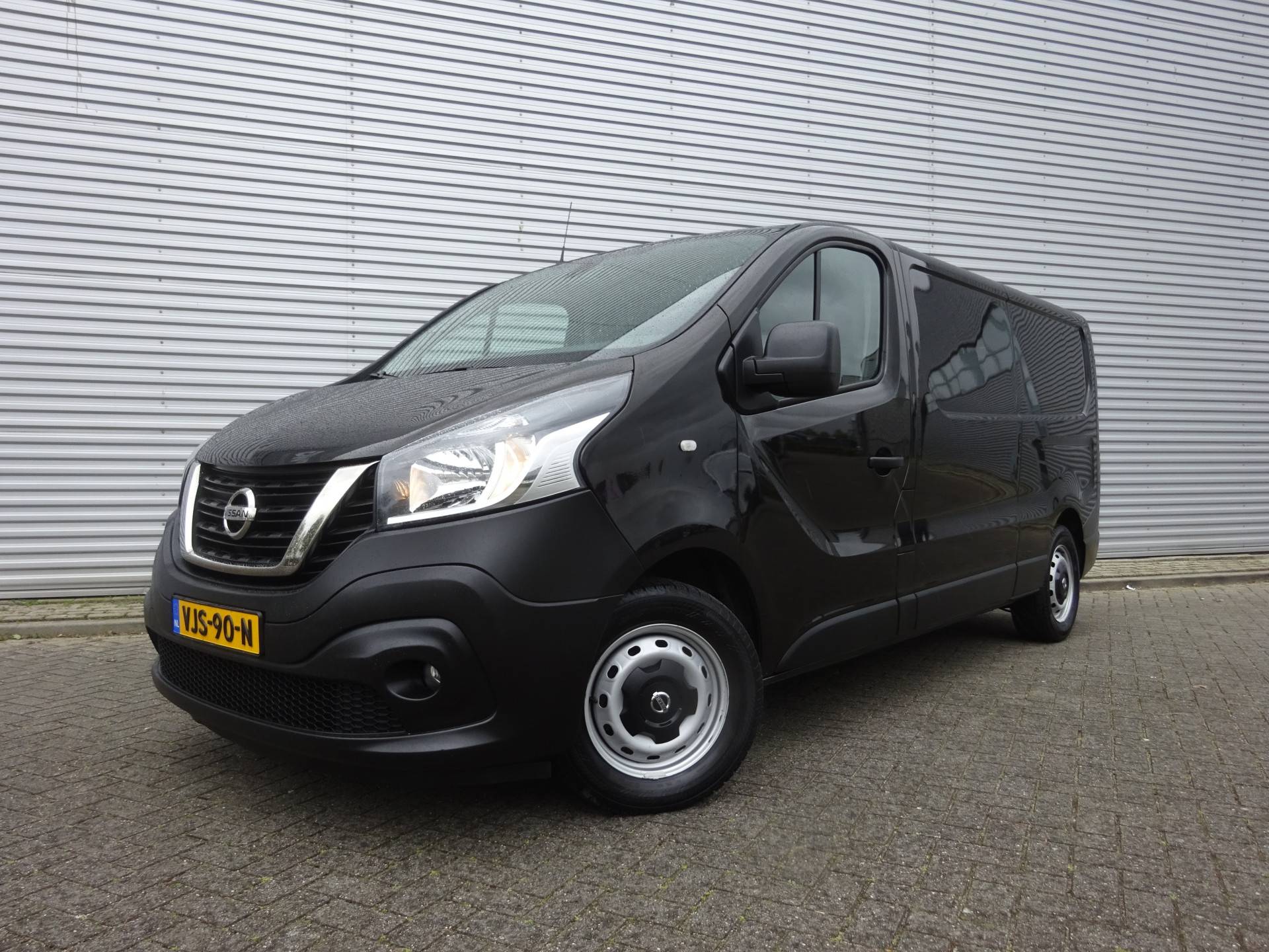 Nissan NV300