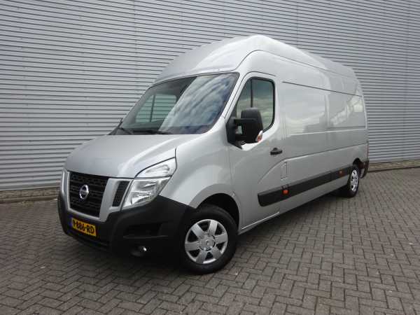 Nissan NV400