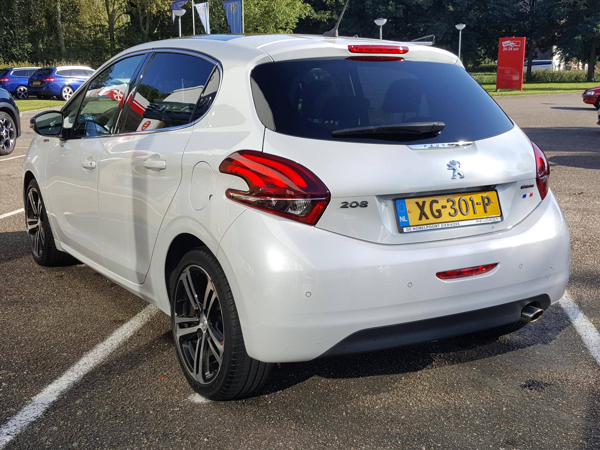 Peugeot 208