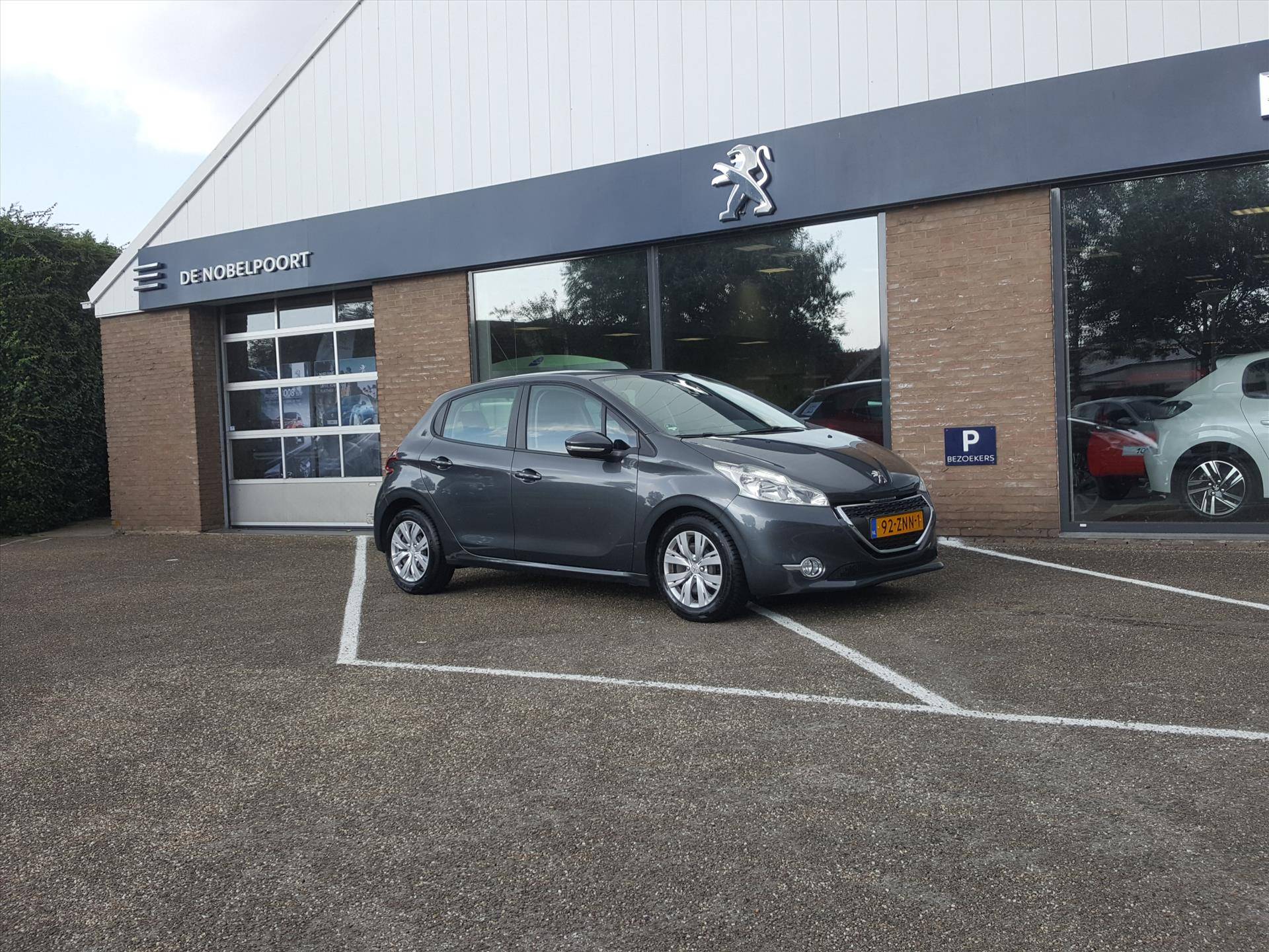 Peugeot 208