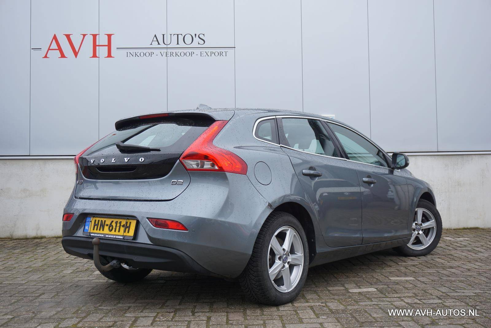 Volvo V40