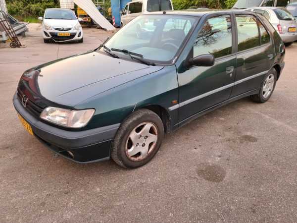 Peugeot 306