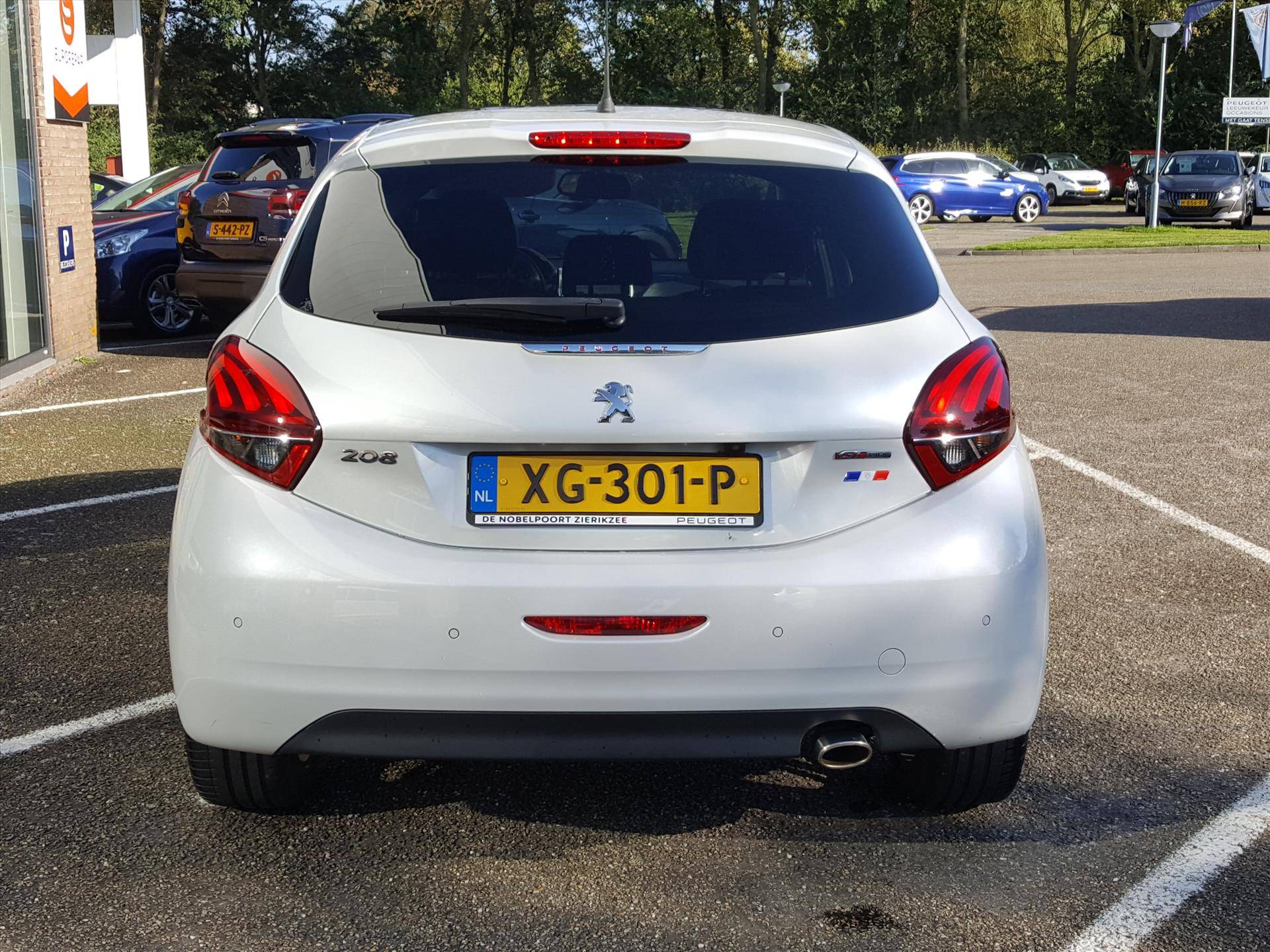 Peugeot 208