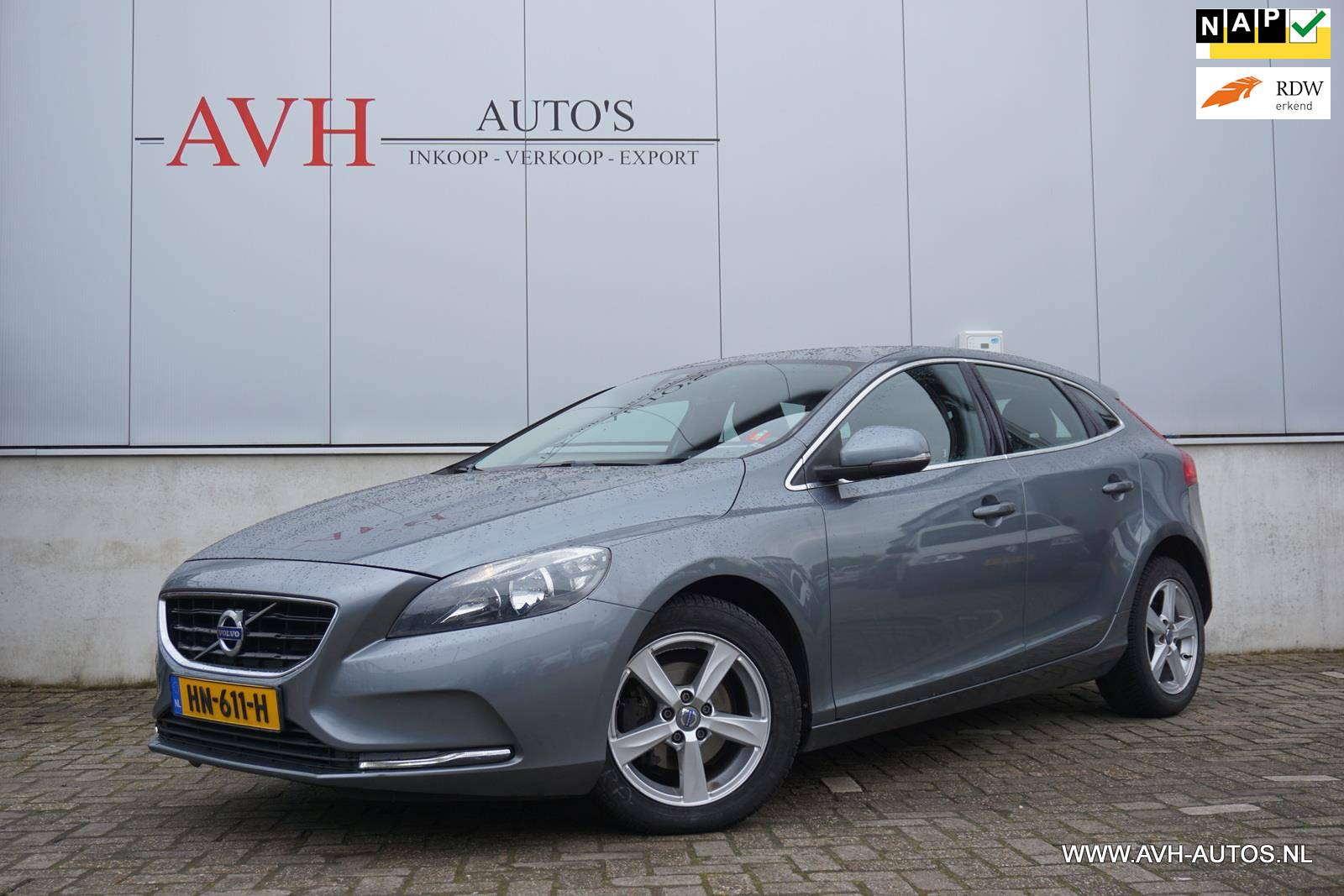 Volvo V40