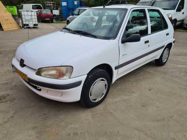 Peugeot 106