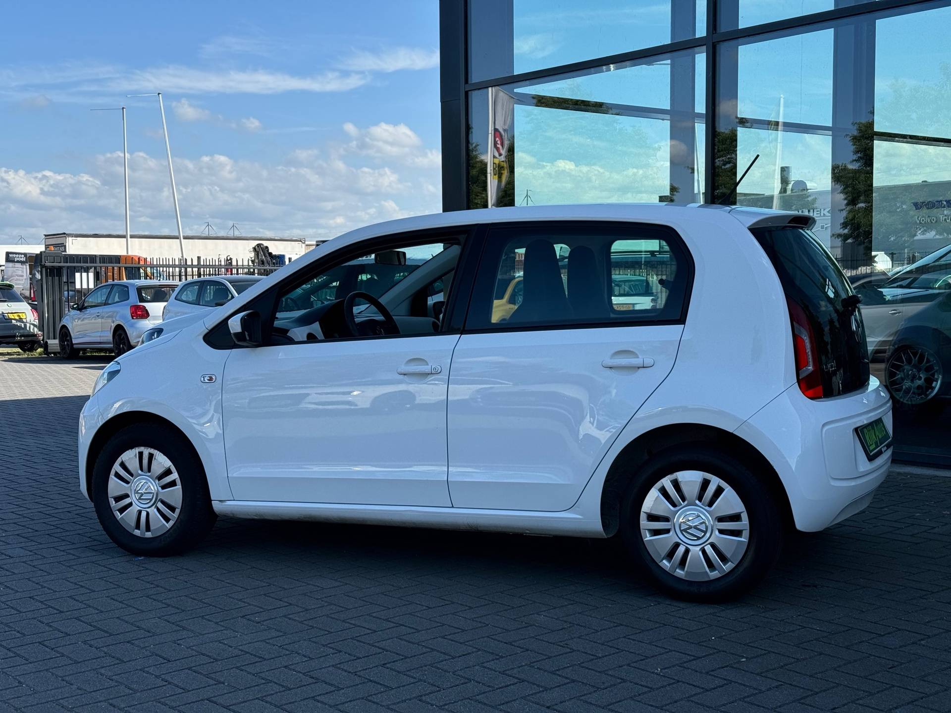 Volkswagen up!