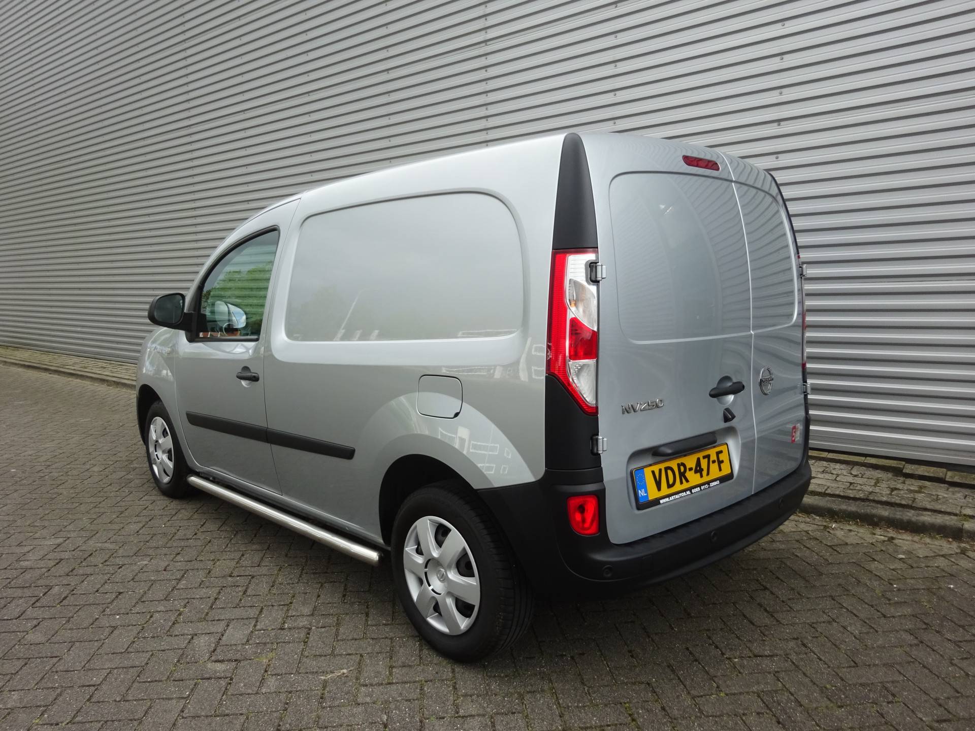 Nissan NV250