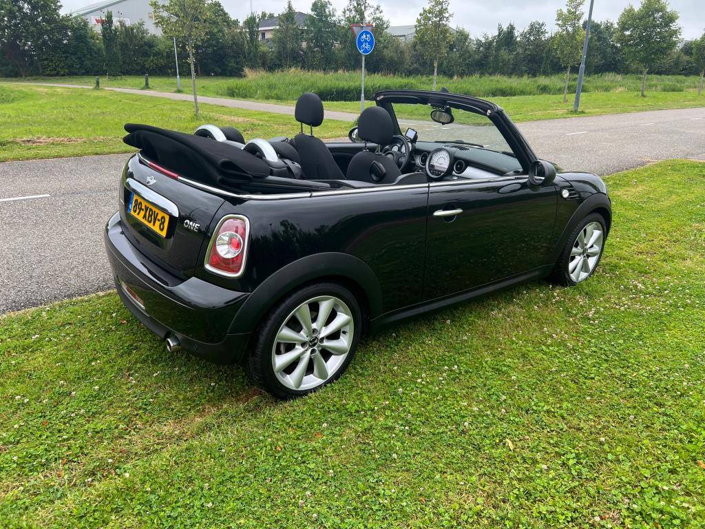 MINI One Cabrio