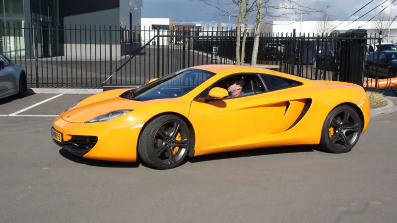 Lamborghini, Ferrari, Maserati, Mercedes  AutoVentura