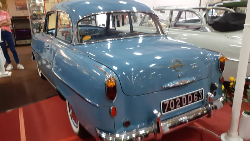 Eerste Nederlandse OPEL Automuseum in Tijnje