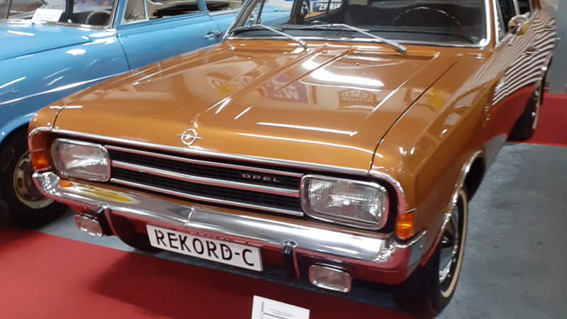 Eerste Nederlandse OPEL Automuseum in Tijnje