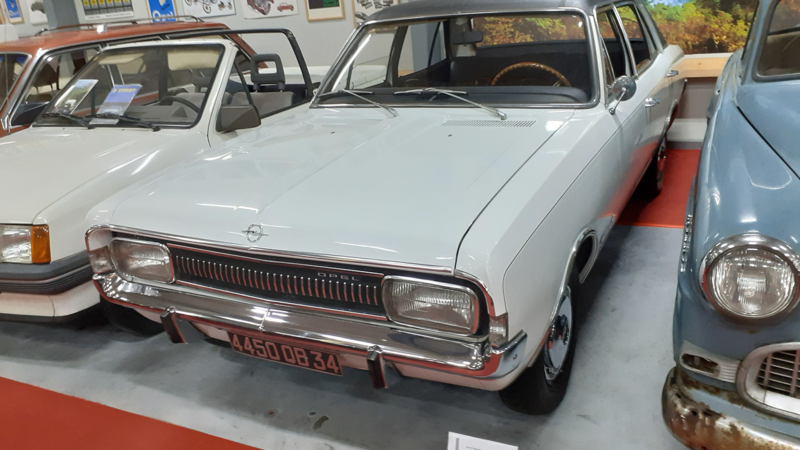 Eerste Nederlandse OPEL Automuseum in Tijnje