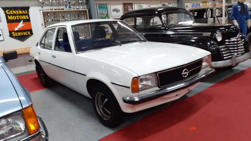 Eerste Nederlandse OPEL Automuseum in Tijnje