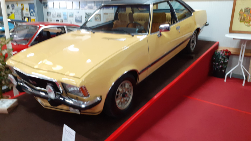 Eerste Nederlandse OPEL Automuseum in Tijnje