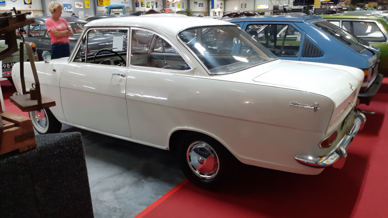 Eerste Nederlandse OPEL Automuseum in Tijnje