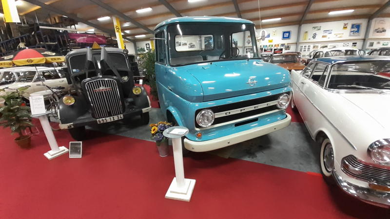 Eerste Nederlandse OPEL Automuseum in Tijnje