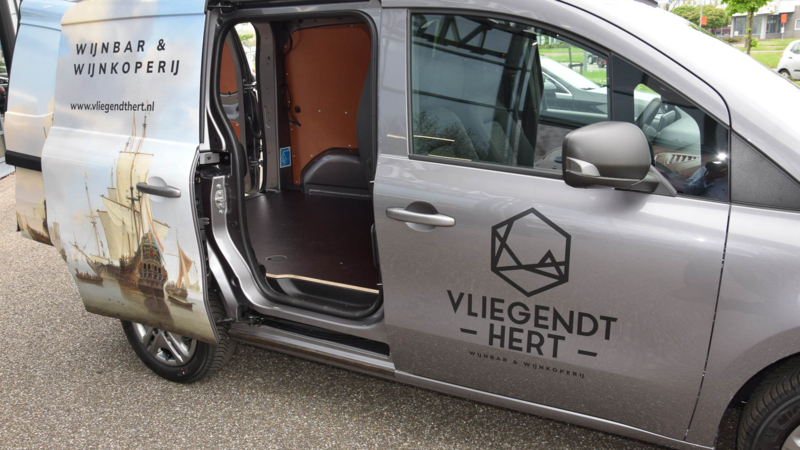 ‘t Viegendt Hert en de nieuwe Mercedes-Benz Citan