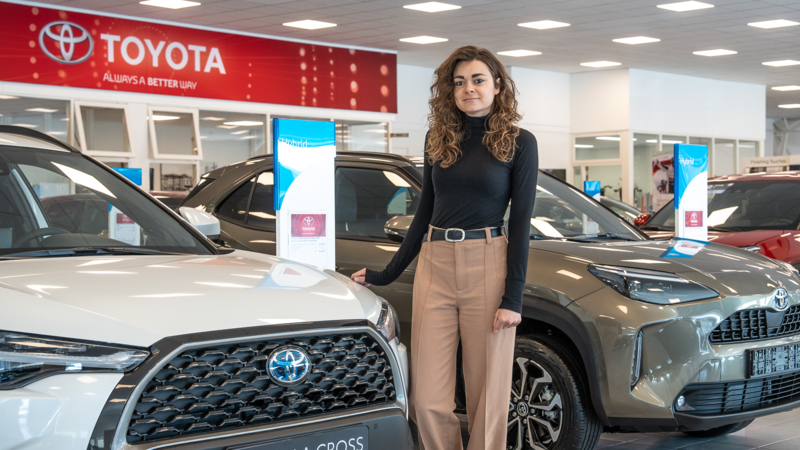 Sofie van Dijk: 'De Toyota Corolla Cross is toch wel mijn favoriet.'