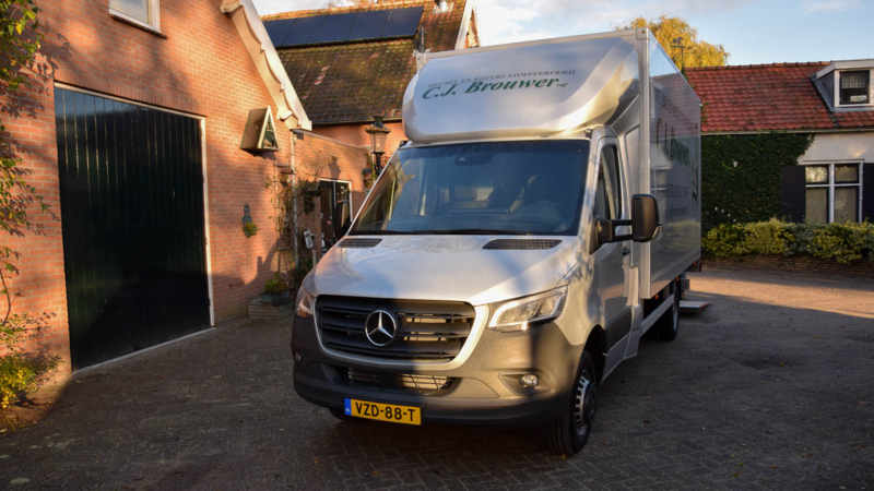 Nieuwe Mercedes-Benz Sprinter voor Meubelstoffeerderij Brouwer