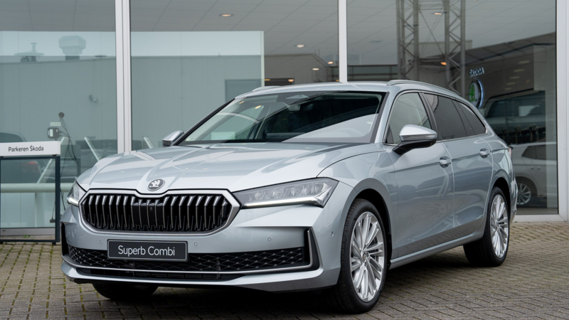 Sneak Preview van de nieuwe Skoda Superb Combi bij Auto Poppe in Goes