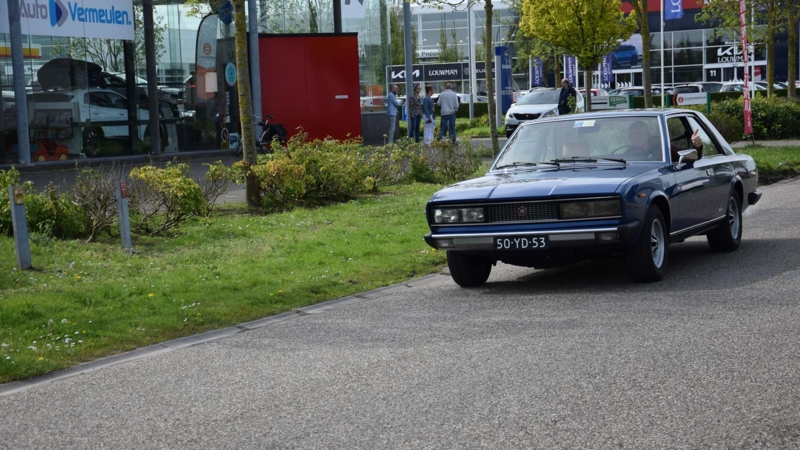 Tourrit Fiat- (130) Club startte bij Auto Vermeulen