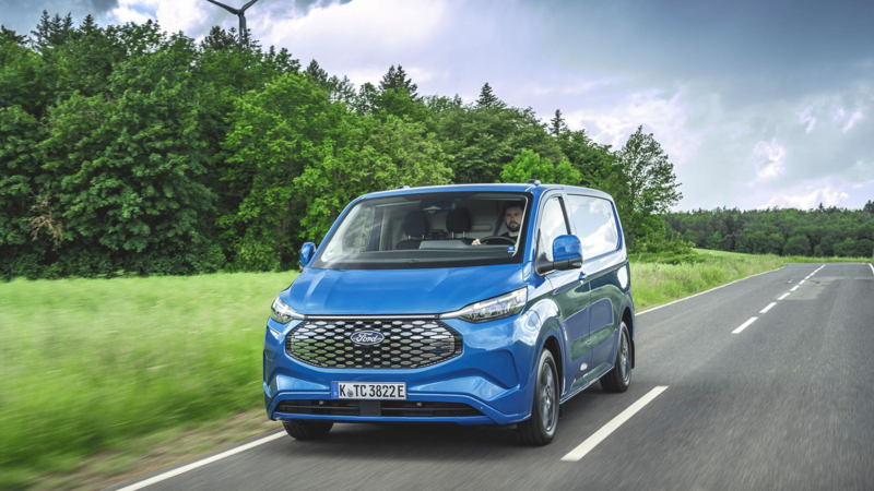 Ford Pro introduceert de geheel nieuwe E-Transit Custom