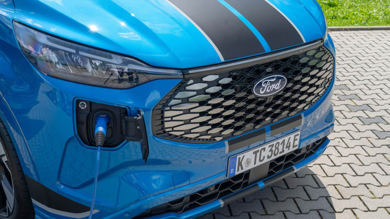 Ford Pro introduceert de geheel nieuwe E-Transit Custom