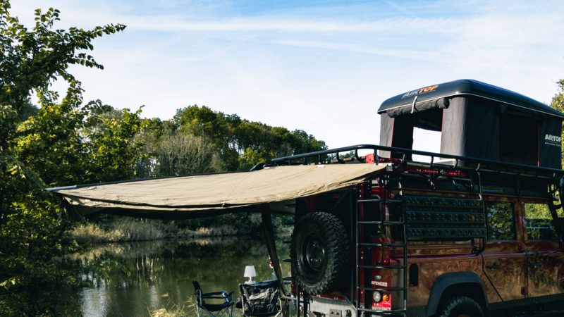 Deze bijzondere Land Rover Defender 110 Camper staat bij Auto Ventura!