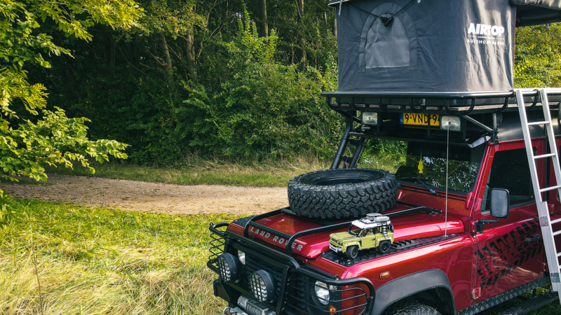 Deze bijzondere Land Rover Defender 110 Camper staat bij Auto Ventura!