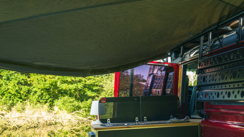 Deze bijzondere Land Rover Defender 110 Camper staat bij Auto Ventura!