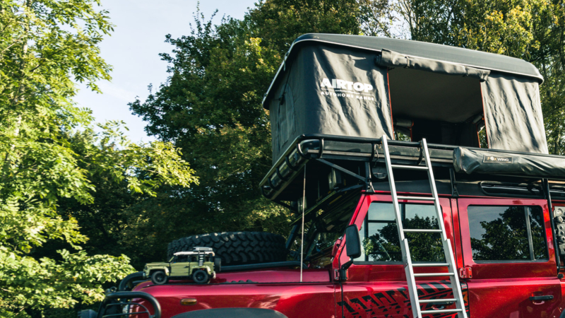 Deze bijzondere Land Rover Defender 110 Camper staat bij Auto Ventura!