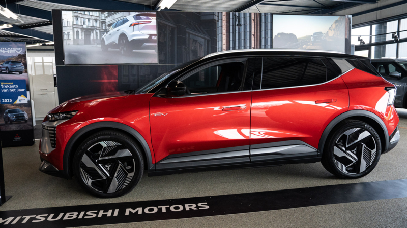 Nieuwe Mitsubishi Eclipse Cross en Grandis geïntroduceerd bij Auto Moret in Terneuzen