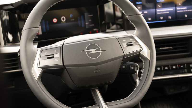AutoZeelandtest van de Opel Frontera Hybrid Edition