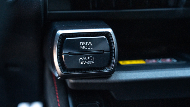 AutoZeelandtest van de Toyota RAV4 GR Plug-In-Hybrid 300 Sport