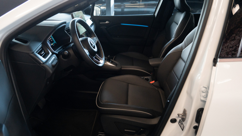 Nieuwe Mitsubishi Eclipse Cross en Grandis geïntroduceerd bij Auto Moret in Terneuzen