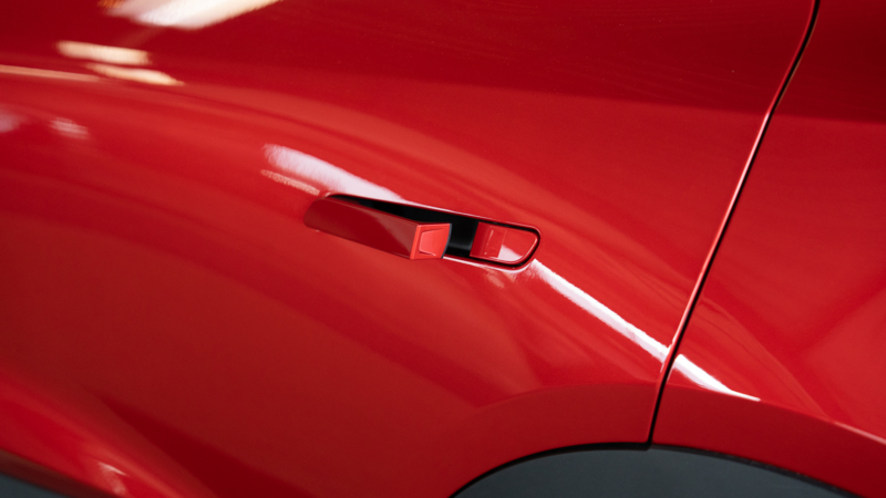 Nieuwe Mitsubishi Eclipse Cross en Grandis geïntroduceerd bij Auto Moret in Terneuzen