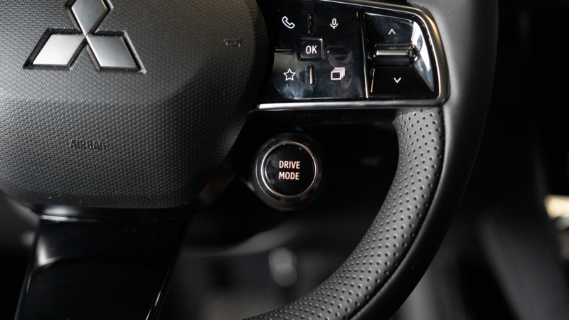 Nieuwe Mitsubishi Eclipse Cross en Grandis geïntroduceerd bij Auto Moret in Terneuzen
