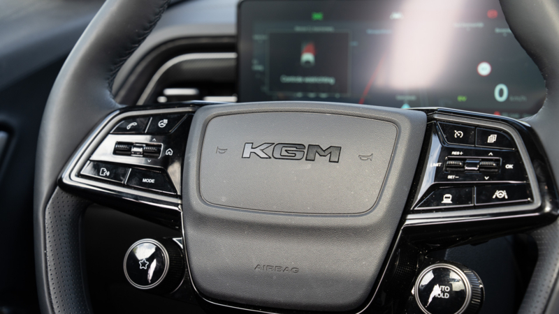 AutoZeeland rijdt de KGM Actyon Hybrid