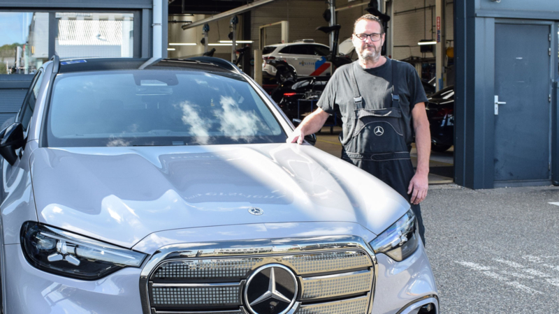 Louwman Mercedes-Benz viert het 40-jarig jubileum van Peter Poppe