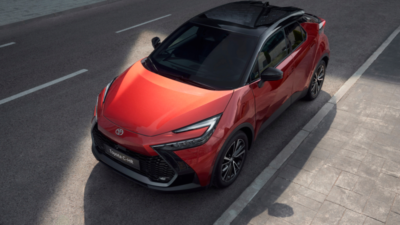 Nieuwe Premium-uitvoering geeft Toyota C-HR een nog gedurfdere stijl