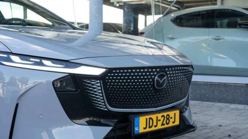 AutoZeelandtest van de Mazda 6e Takumi Plus Long Range