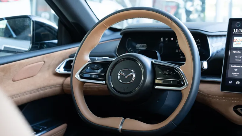 AutoZeelandtest van de Mazda 6e Takumi Plus Long Range