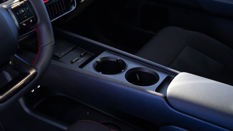 Hyundai IONIQ 3 maakt indruk tijdens onthulling bij Auto Sturm in Goes