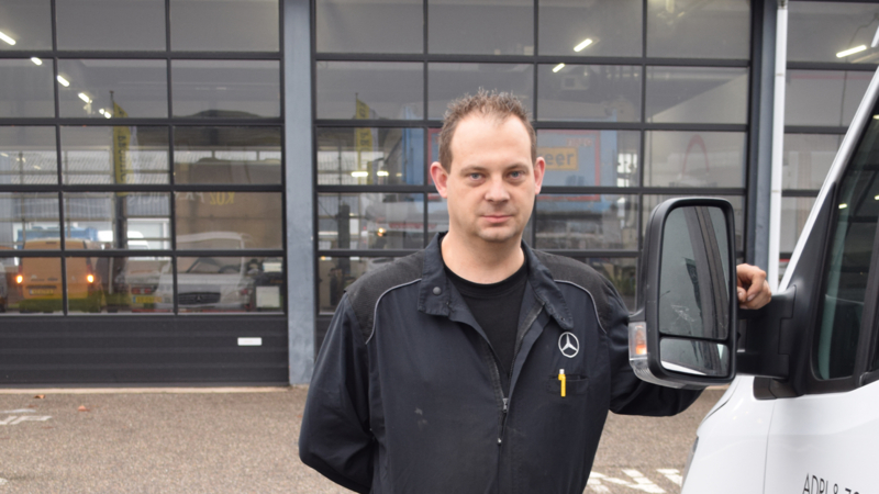 Vervolg op het verhaal van jubilarissen en andere wapenfeiten van de Mercedes-Benzdealer in Goes