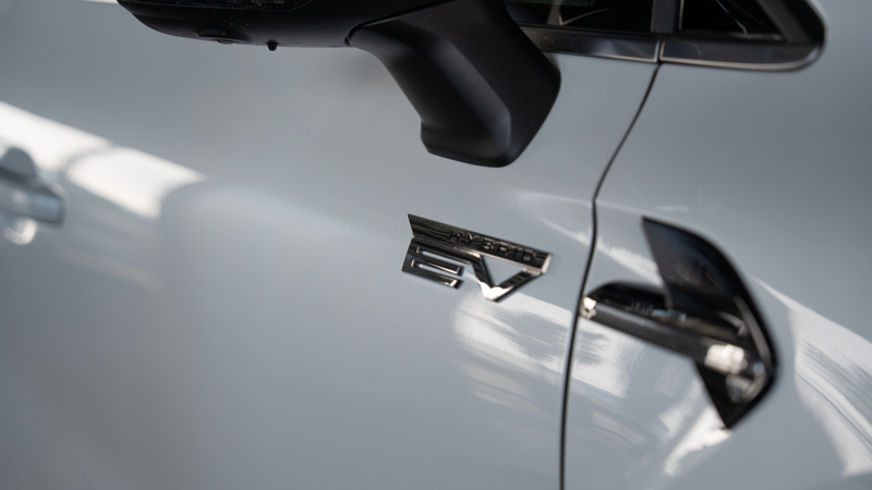 Nieuwe Mitsubishi Eclipse Cross en Grandis geïntroduceerd bij Auto Moret in Terneuzen