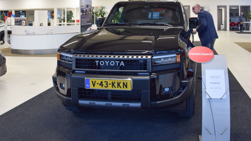 10e Toyota Land Cruiser Van voor Paardenslachthuis De Kok BV