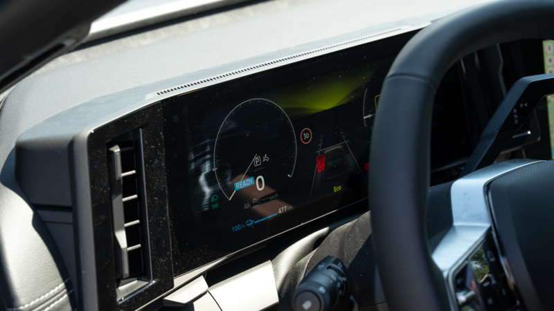 AutoZeeland rijdt de Mitsubishi Eclipse Cross 87 kWh
