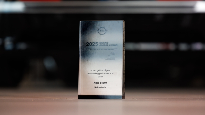 Nissan-dealer Auto Sturm ontvangt Nissan Global Award 2025